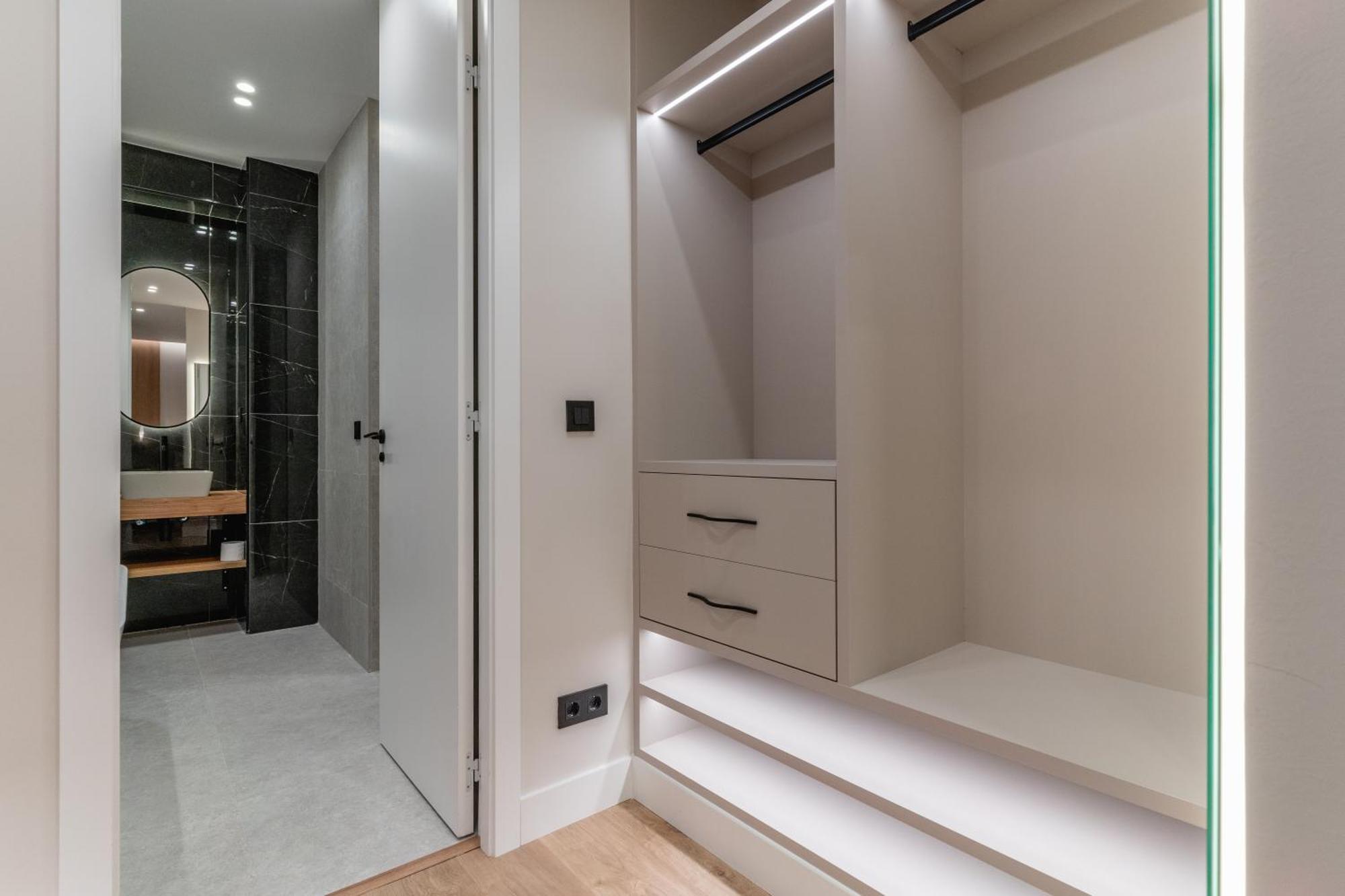 Luxurious Apartment-2bedrooms 3bathrooms-salamanca Apartamento